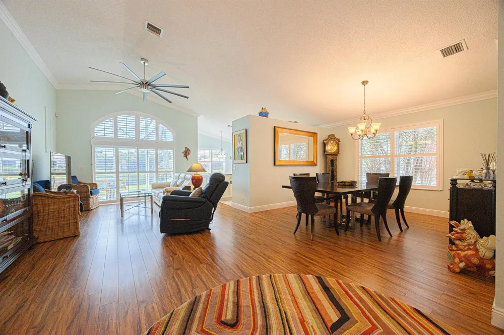 10394 UTOPIA CIRCLE E Boynton Beach, FL 33437