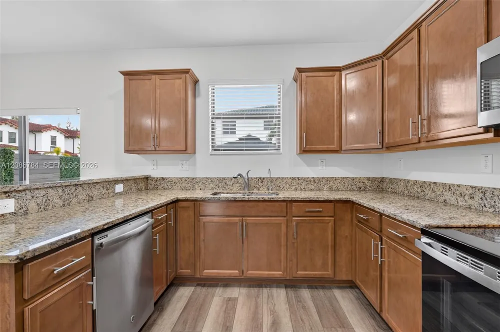 8897 NW 103rd Ave Doral, FL 33178