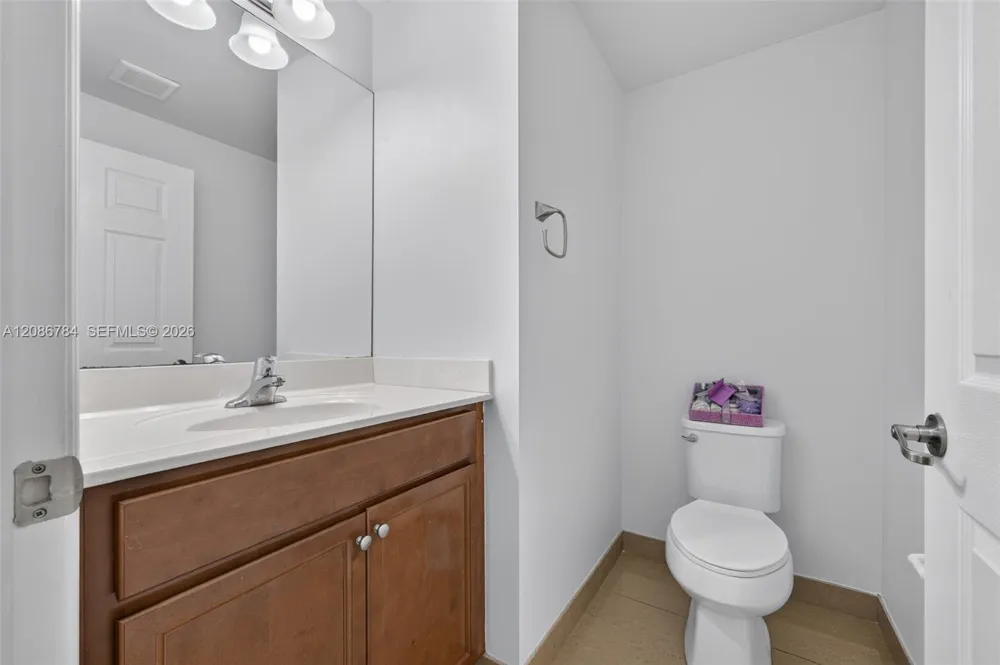 8897 NW 103rd Ave Doral, FL 33178