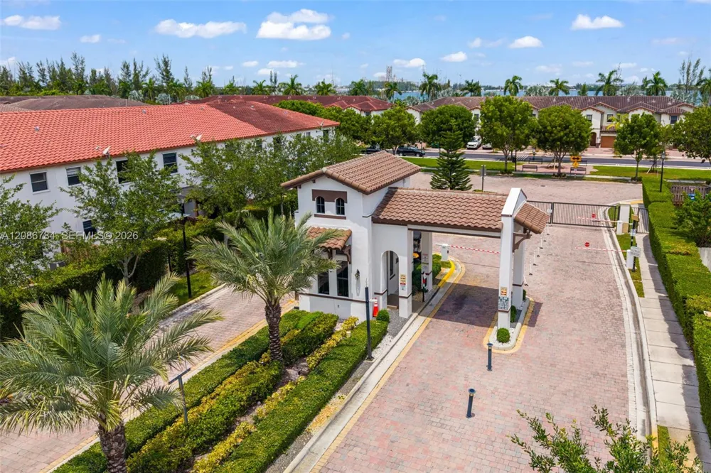 8897 NW 103rd Ave Doral, FL 33178
