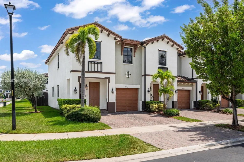 8897 NW 103rd Ave Doral, FL 33178