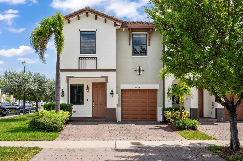 8897 NW 103rd Ave Doral, FL 33178