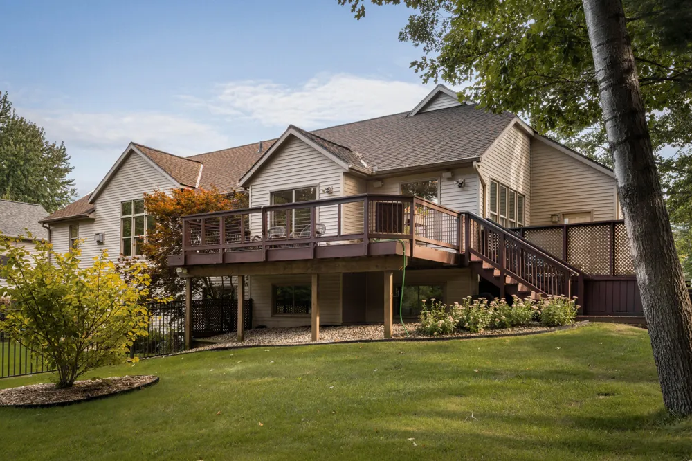 15387 Sundew Street Grand Haven, MI 49417