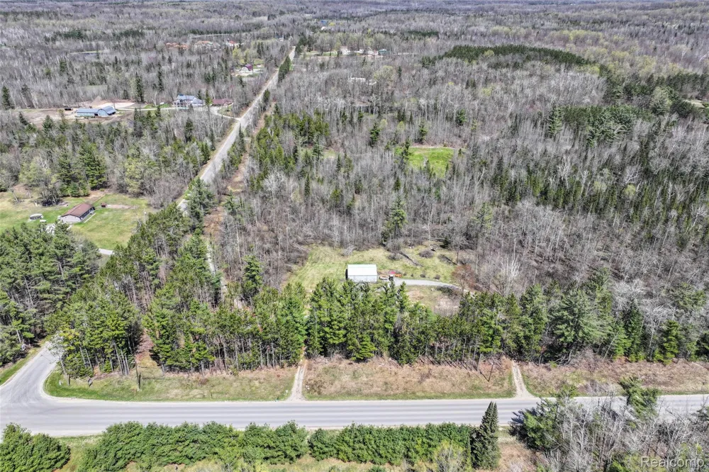 958 W Miller Road Elmer Township, MI 48647