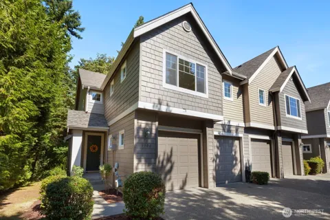 3900 NE 4th Circle