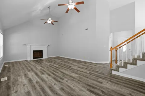 79 West Dr