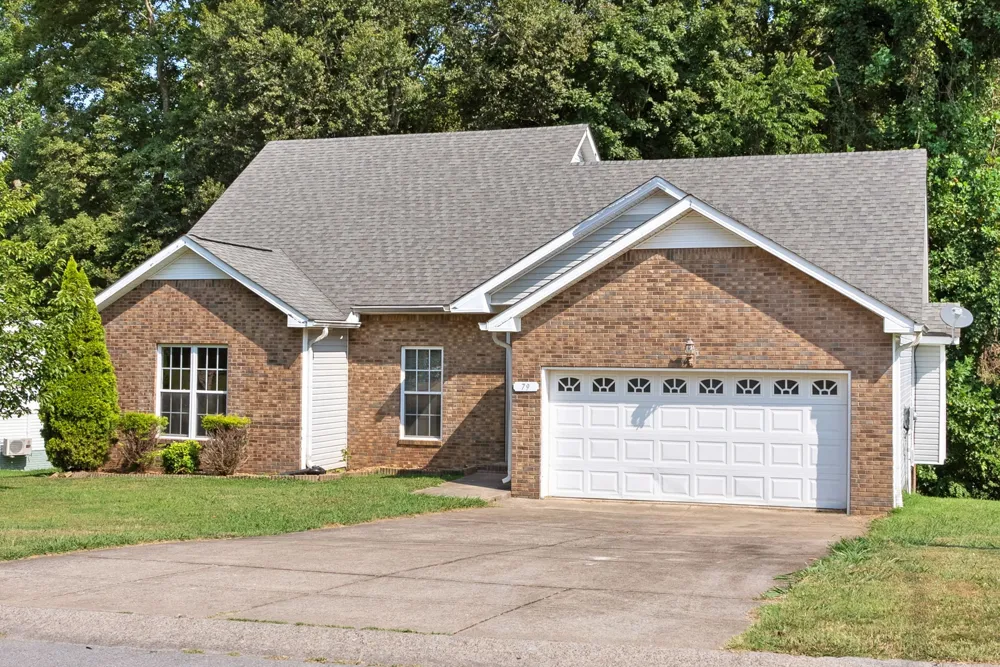 79 West Dr Clarksville, TN 37040