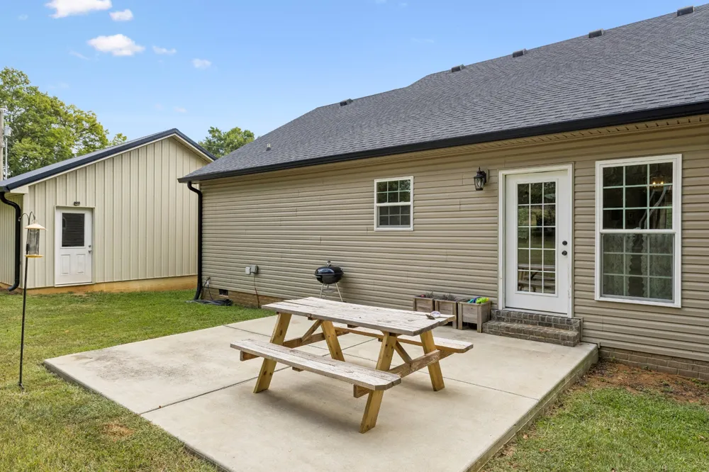 5001 Timothy Ln Columbia, TN 38401