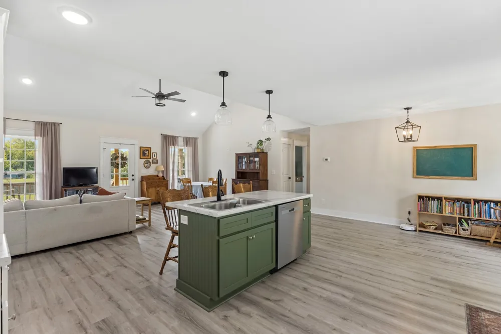 5001 Timothy Ln Columbia, TN 38401