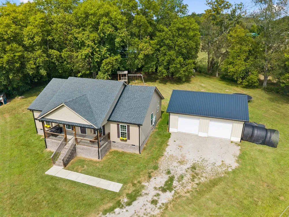 5001 Timothy Ln Columbia, TN 38401