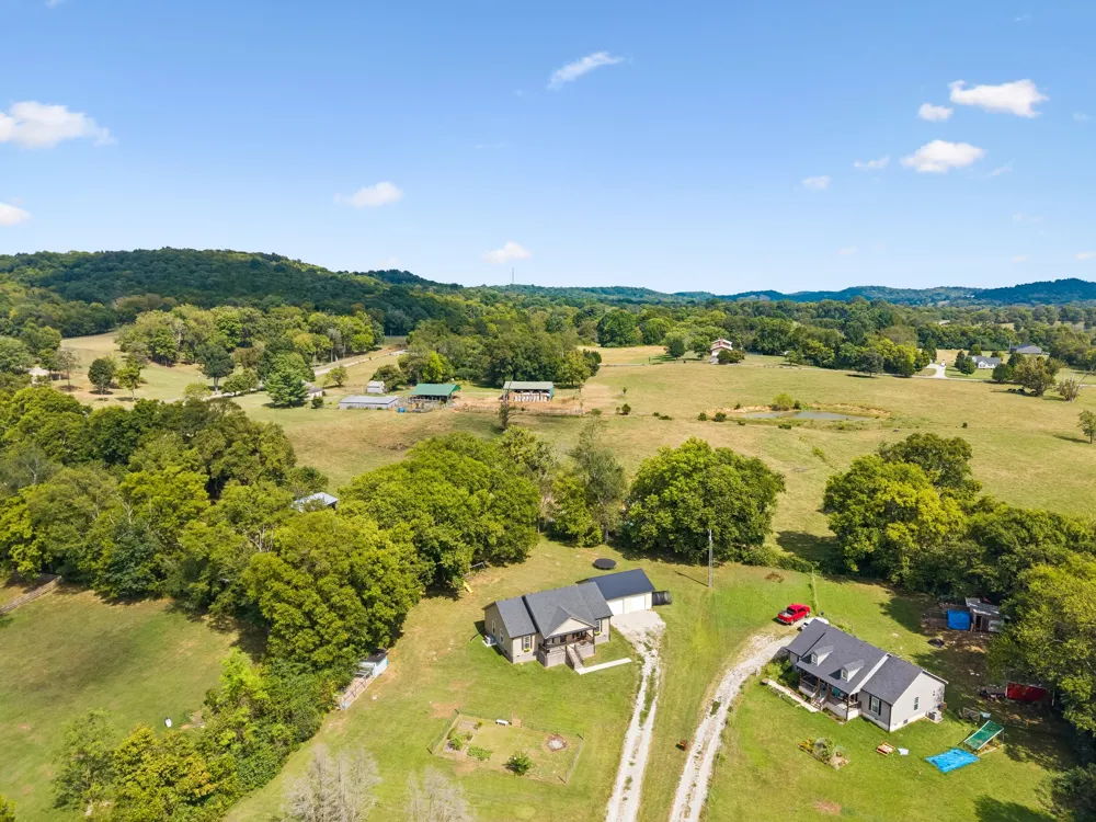 5001 Timothy Ln Columbia, TN 38401