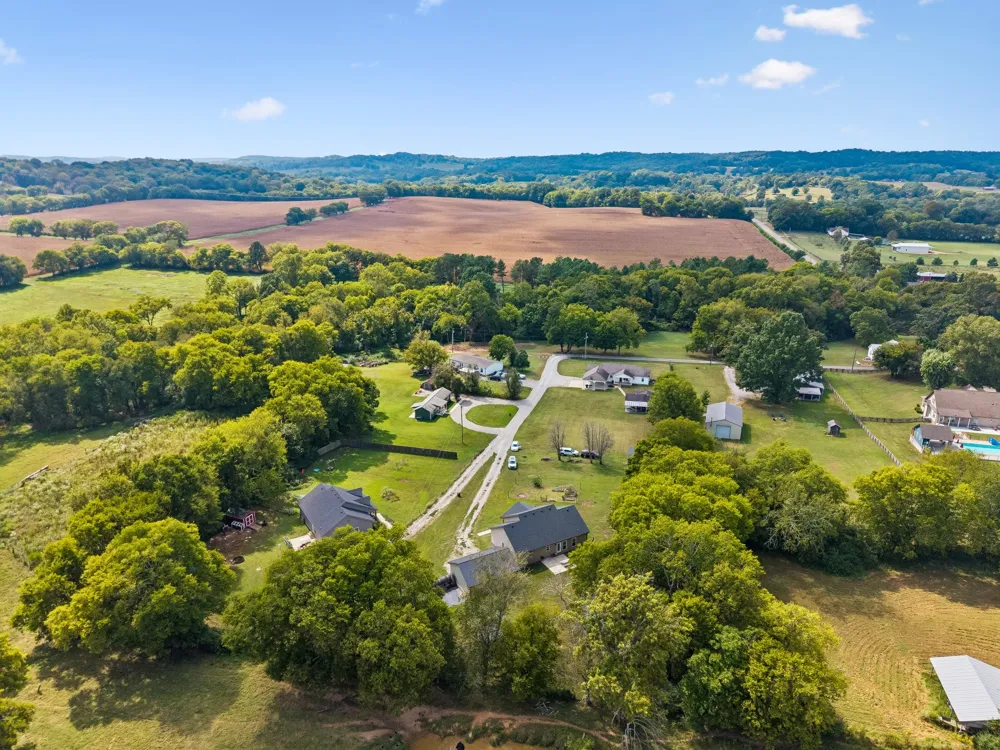 5001 Timothy Ln Columbia, TN 38401