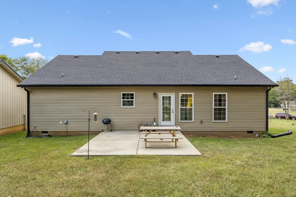 5001 Timothy Ln Columbia, TN 38401