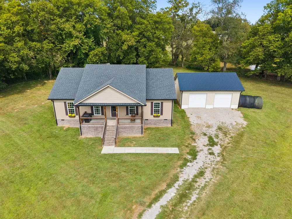 5001 Timothy Ln Columbia, TN 38401