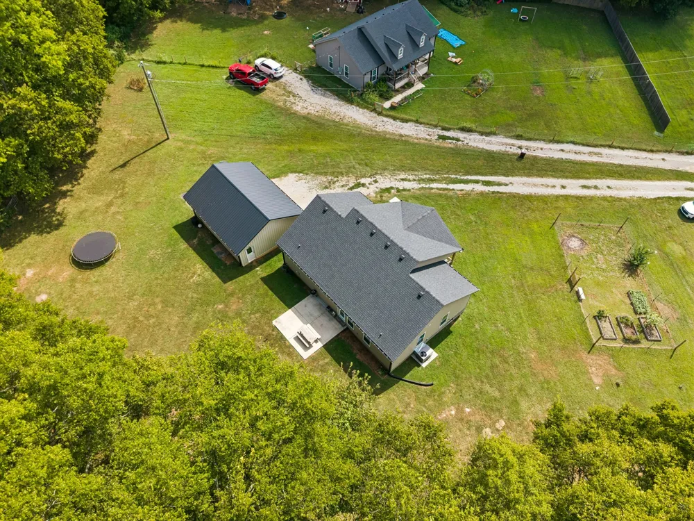 5001 Timothy Ln Columbia, TN 38401