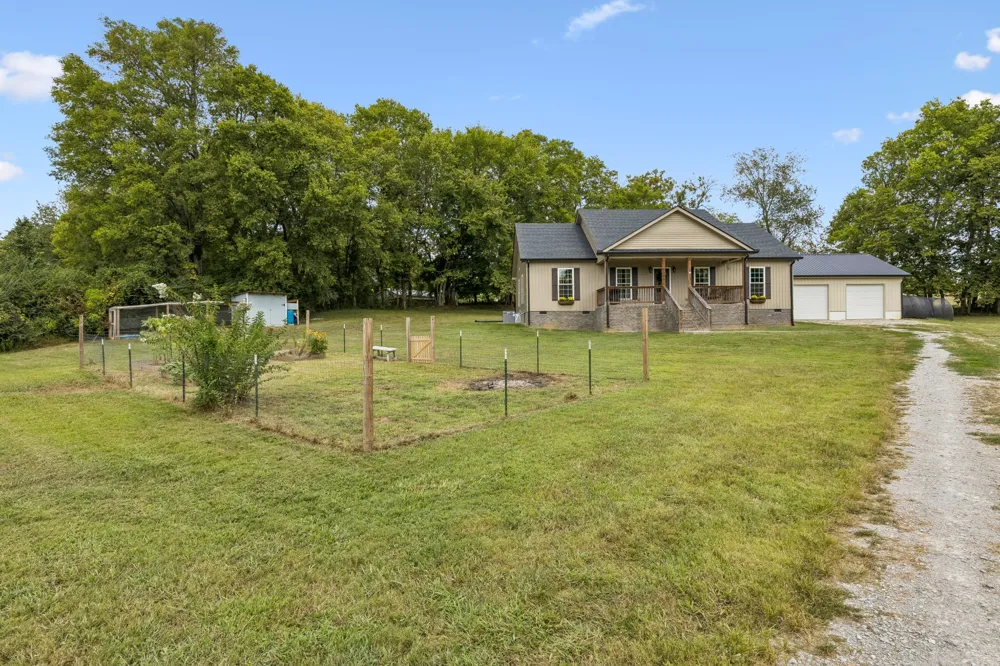 5001 Timothy Ln Columbia, TN 38401