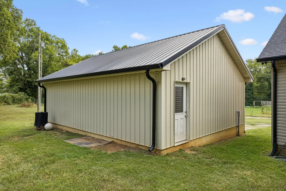 5001 Timothy Ln Columbia, TN 38401