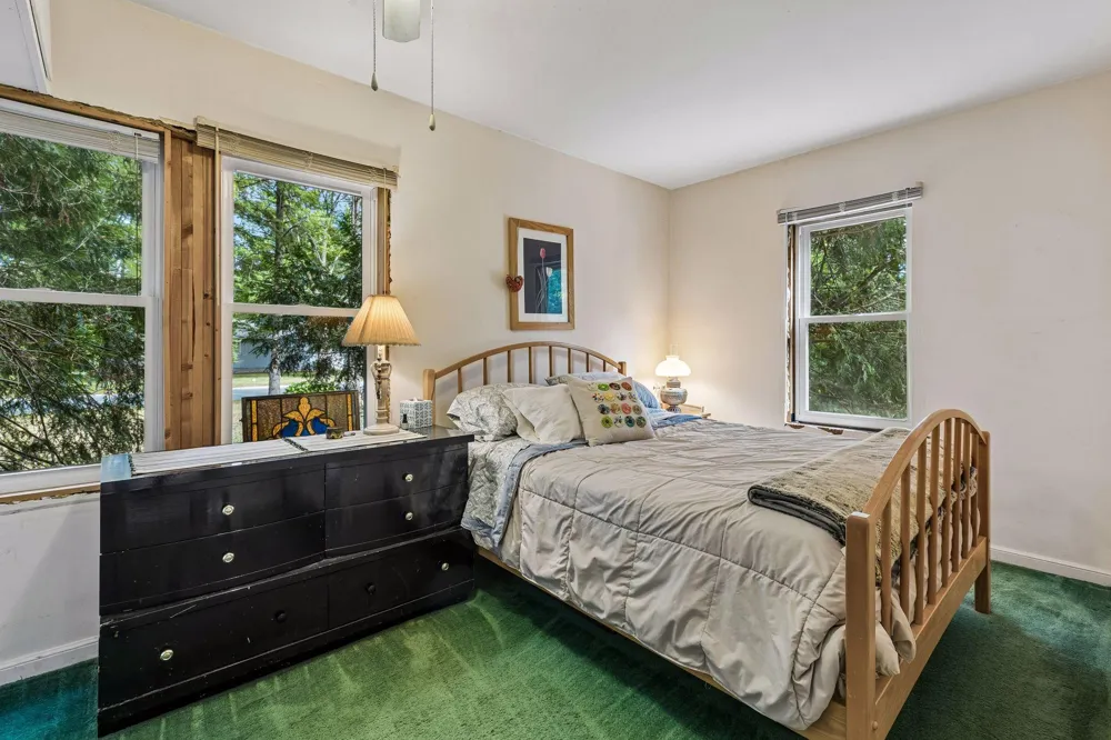 5329 Bryant Street Maple Plain, MN 55359