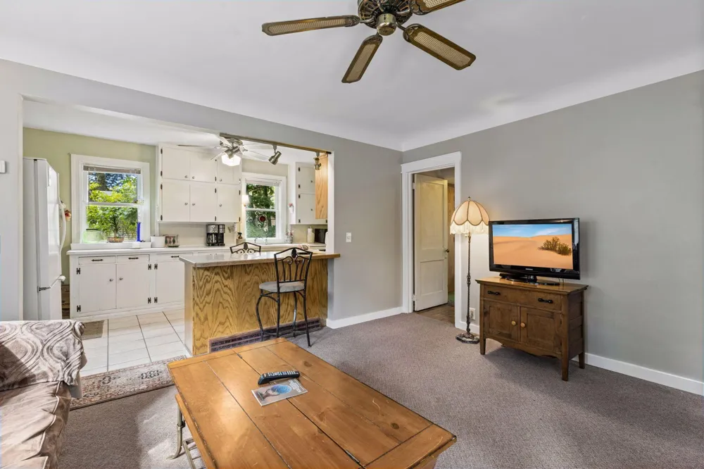 5329 Bryant Street Maple Plain, MN 55359