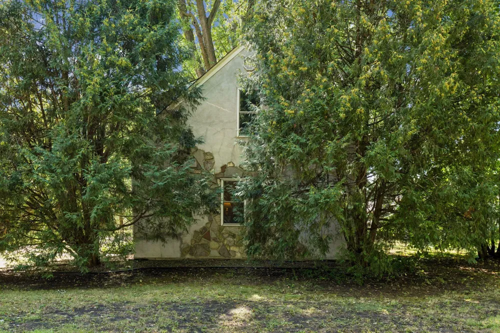 5329 Bryant Street Maple Plain, MN 55359