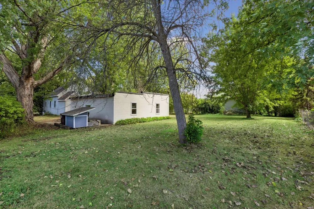 5329 Bryant Street Maple Plain, MN 55359