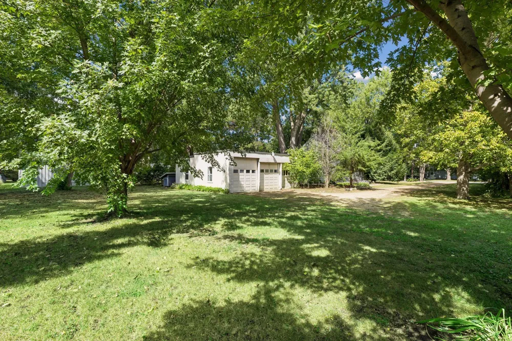 5329 Bryant Street Maple Plain, MN 55359
