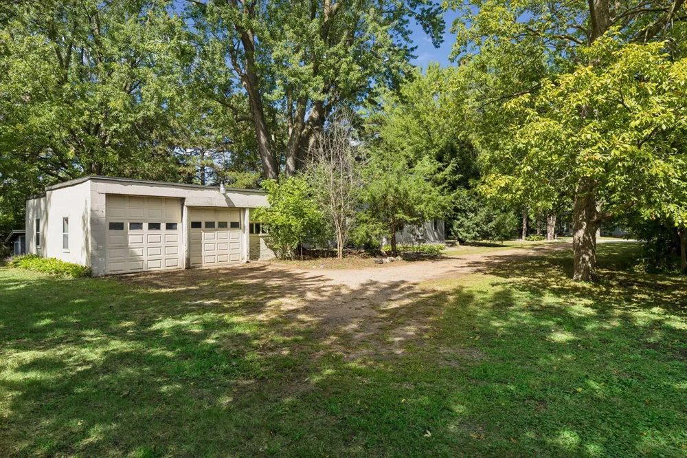 5329 Bryant Street Maple Plain, MN 55359