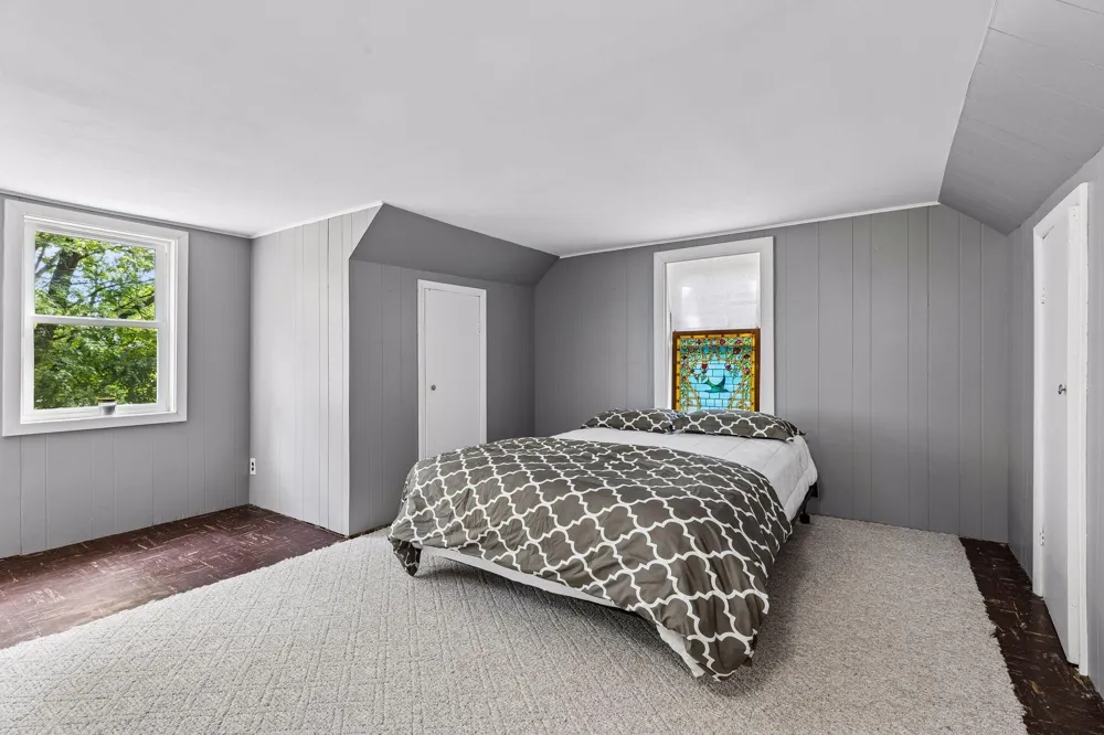 5329 Bryant Street Maple Plain, MN 55359
