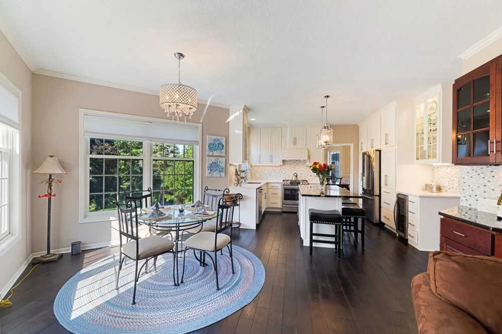 4086 Deerwood Trail Eagan, MN 55122