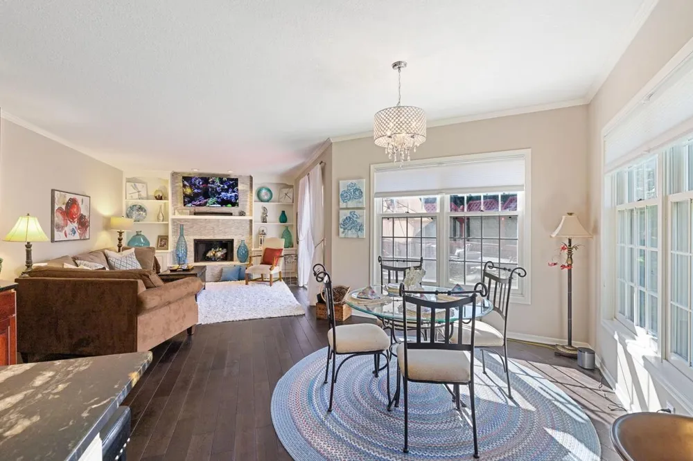 4086 Deerwood Trail Eagan, MN 55122