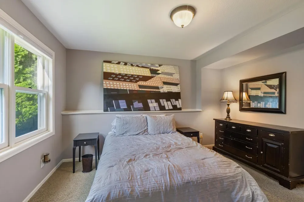 4086 Deerwood Trail Eagan, MN 55122