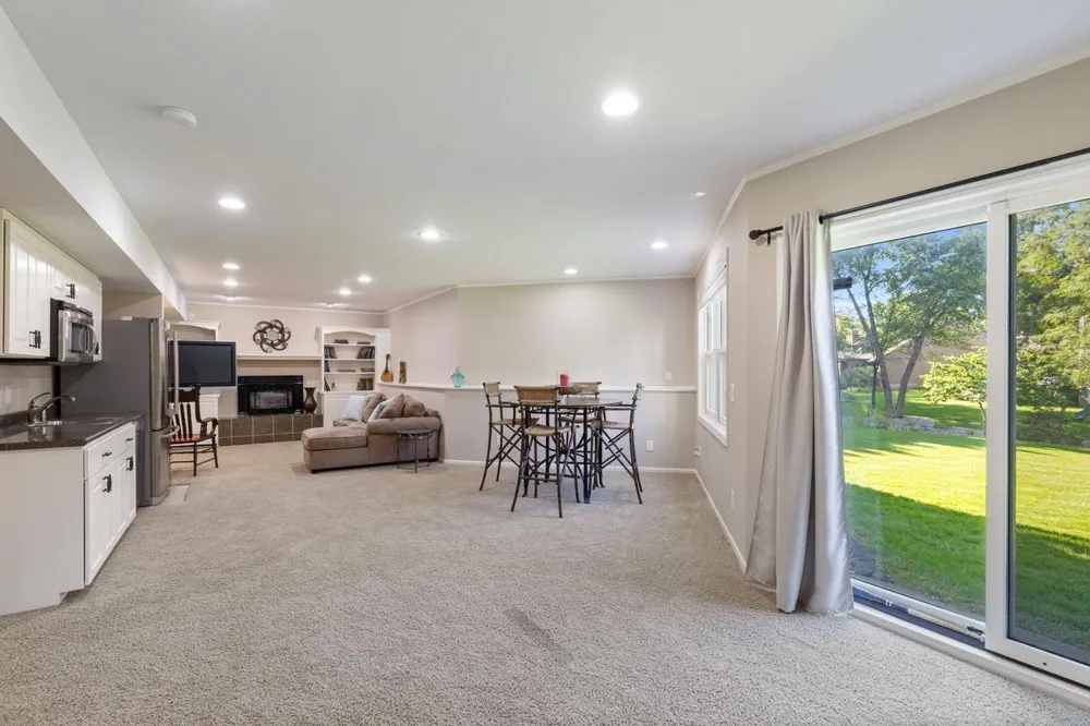4086 Deerwood Trail Eagan, MN 55122