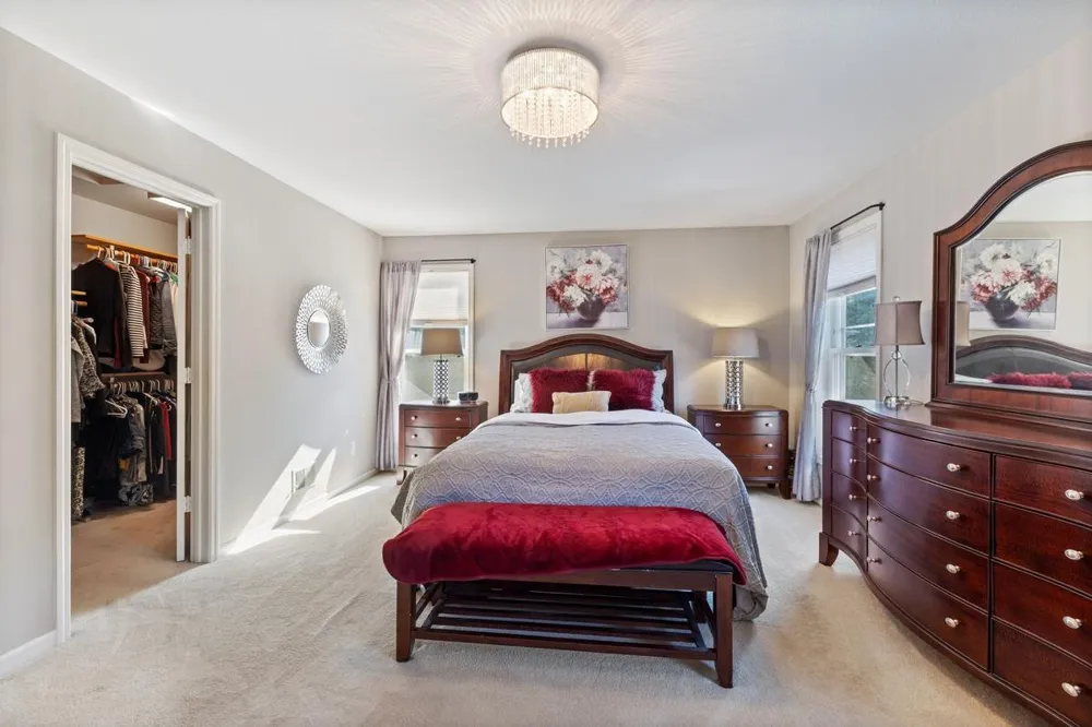 4086 Deerwood Trail Eagan, MN 55122