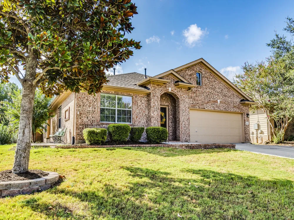 165 Oxford Drive Kyle, TX 78640
