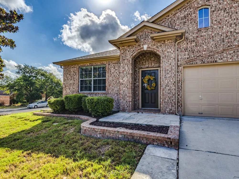 165 Oxford Drive Kyle, TX 78640