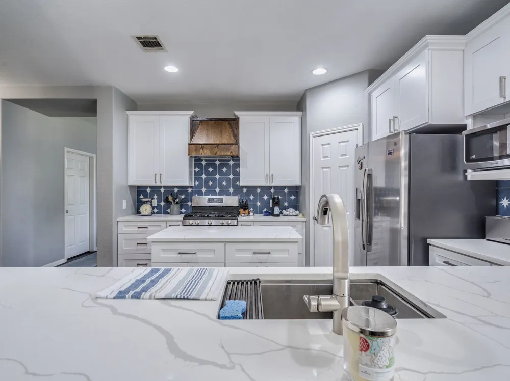 165 Oxford Drive Kyle, TX 78640