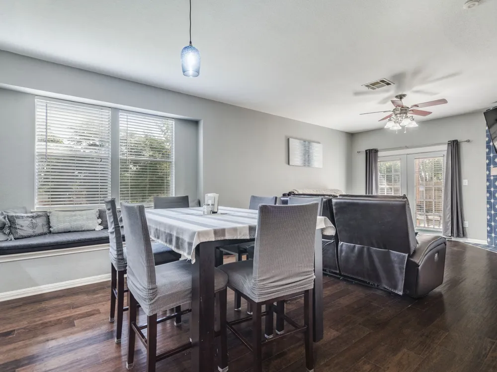 165 Oxford Drive Kyle, TX 78640