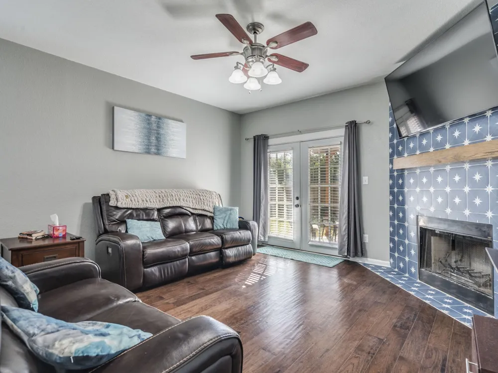 165 Oxford Drive Kyle, TX 78640