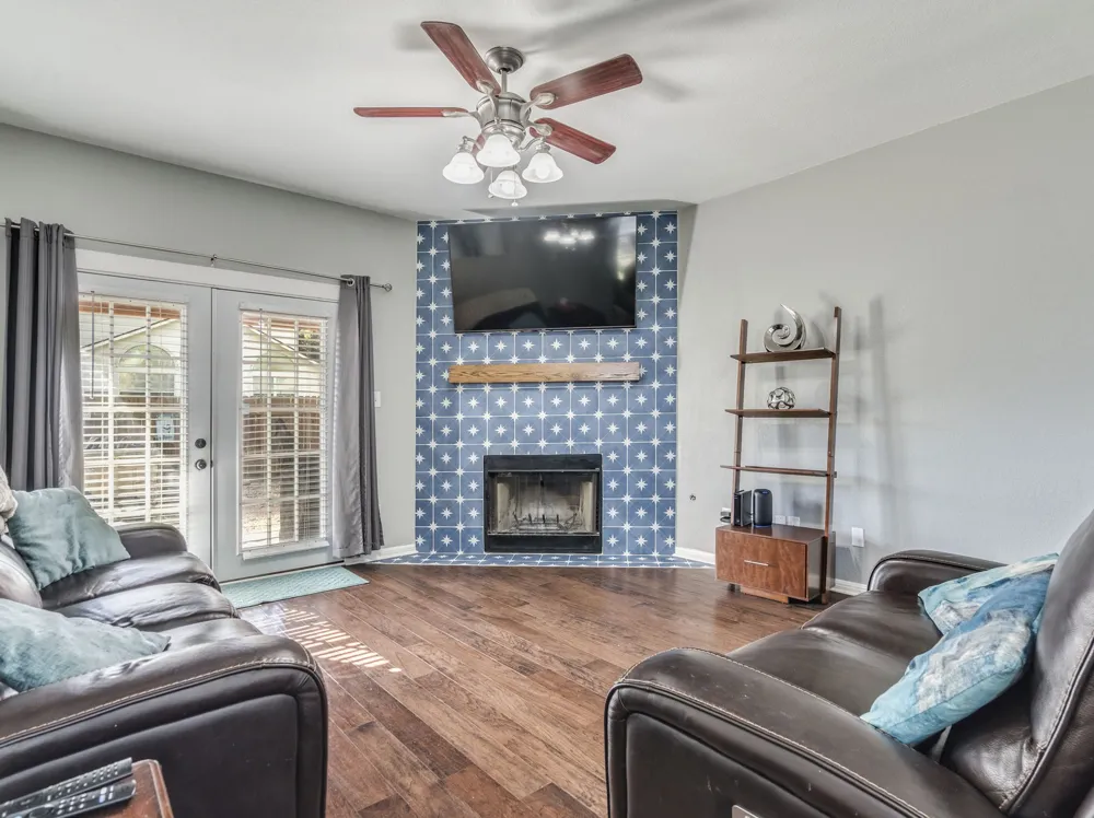 165 Oxford Drive Kyle, TX 78640