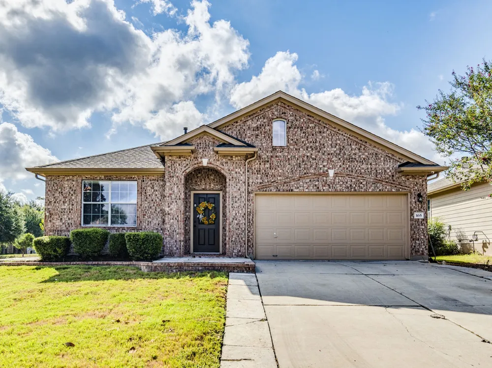 165 Oxford Drive Kyle, TX 78640