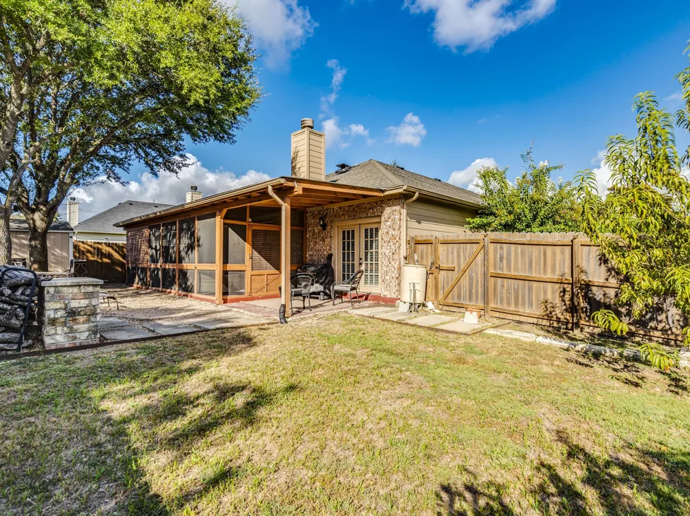 165 Oxford Drive Kyle, TX 78640