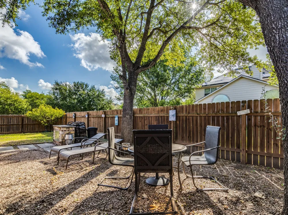 165 Oxford Drive Kyle, TX 78640
