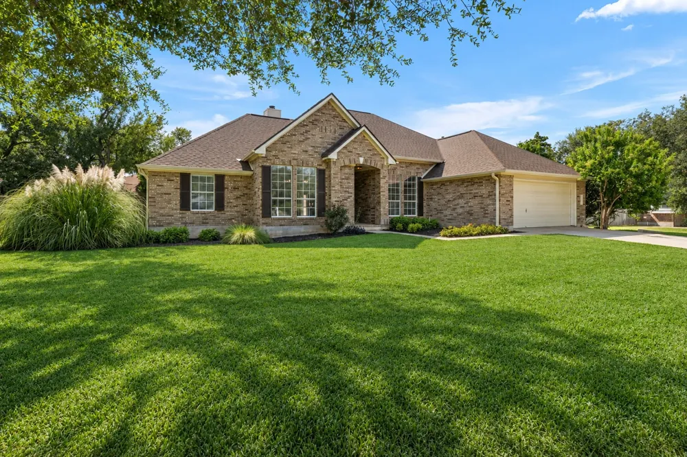 819 Blue Spring Circle Round Rock, TX 78681