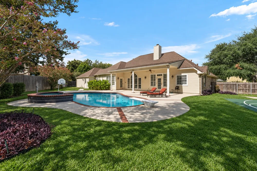 819 Blue Spring Circle Round Rock, TX 78681