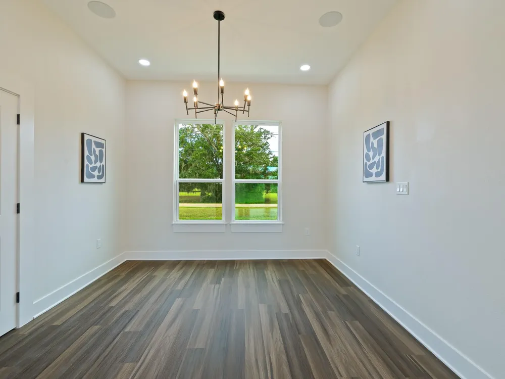 500 Campfire Trail Angleton, TX 77515