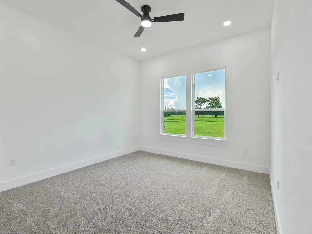 500 Campfire Trail Angleton, TX 77515