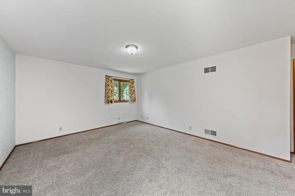 8 MEWS ROAD Milford, DE 19963