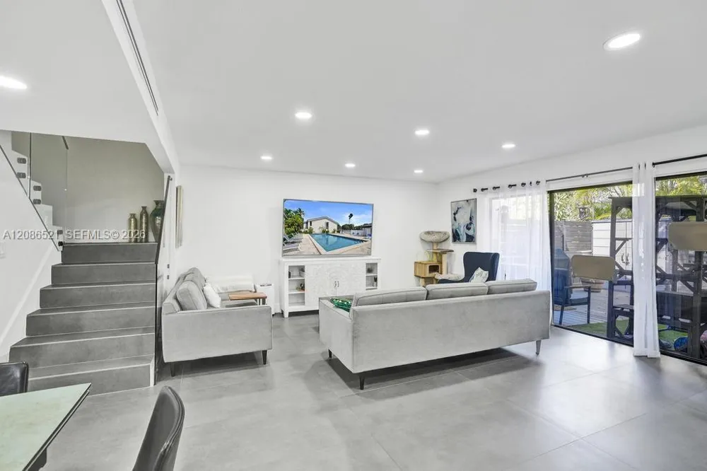 2723 NE 164th St #77 North Miami Beach, FL 33160