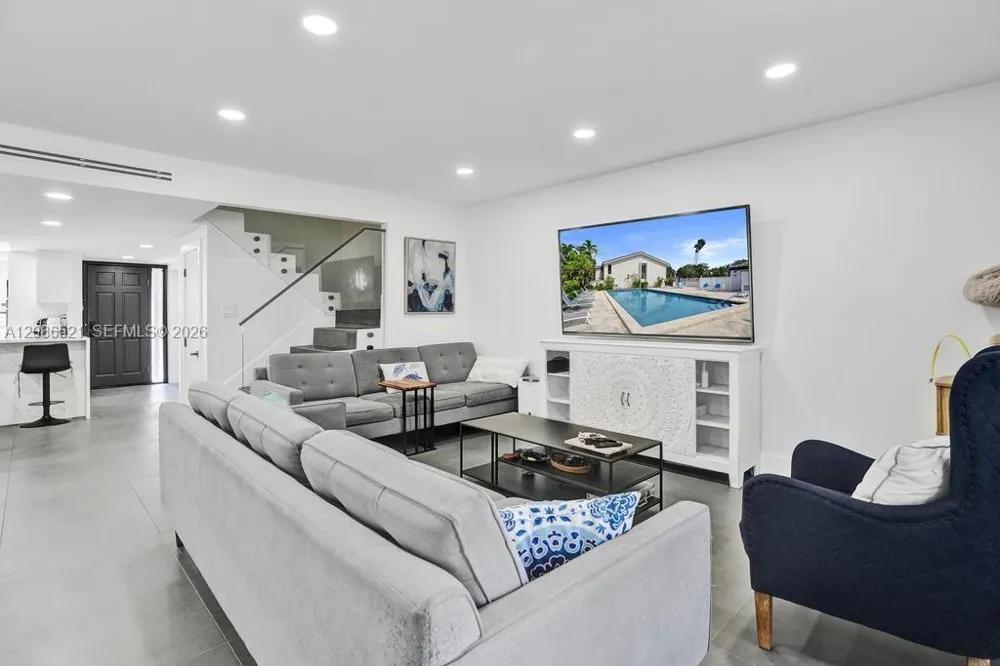 2723 NE 164th St #77 North Miami Beach, FL 33160