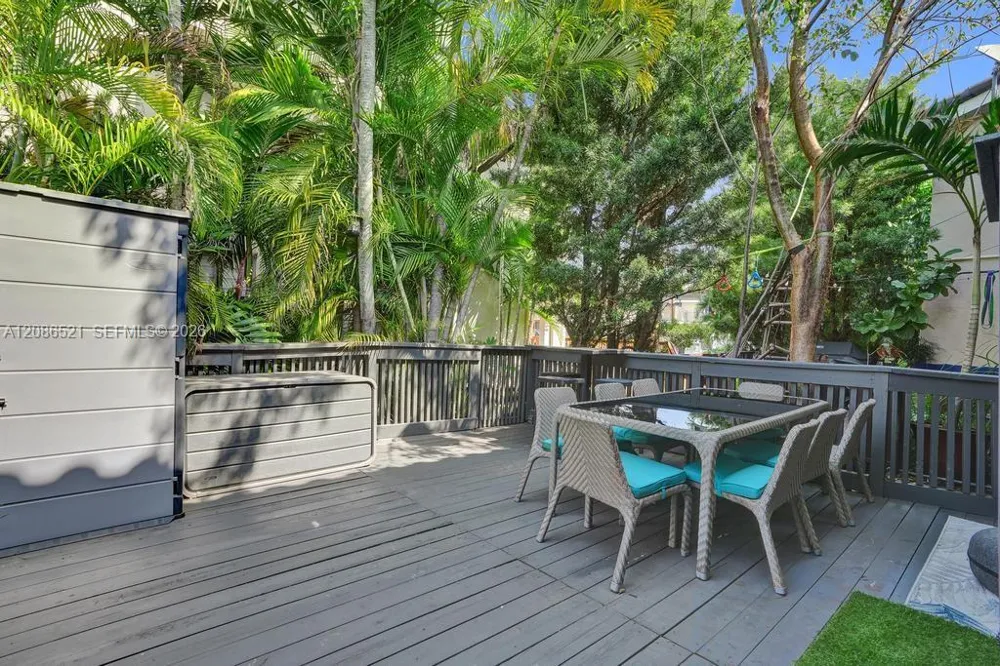2723 NE 164th St #77 North Miami Beach, FL 33160